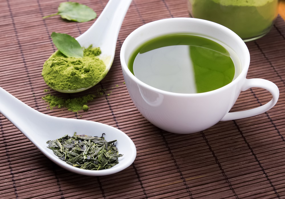 Чашка зеленого японского чая
